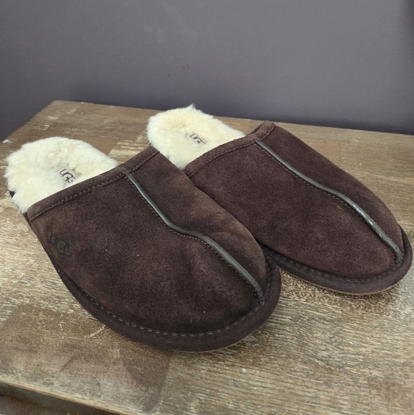 UGG Other - Ugg Mens Scuff Slippers Sz.10